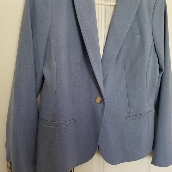 Blazer - Picture 7 of 9